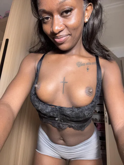 Play with me and my horny tits