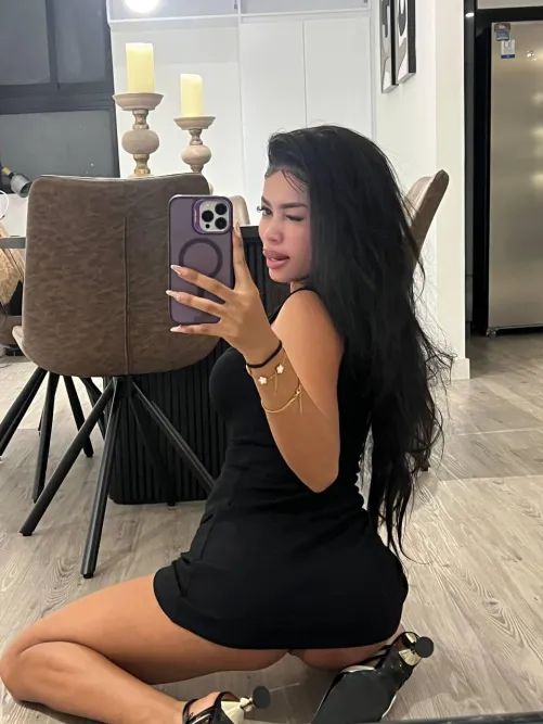 the way i move in clothes? illegal in 6 states 👗💋 prove me wrong on 0F