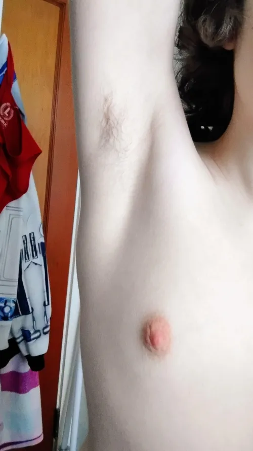 there's tits, but I'm curious how many armpit enjoyers there are? 👀