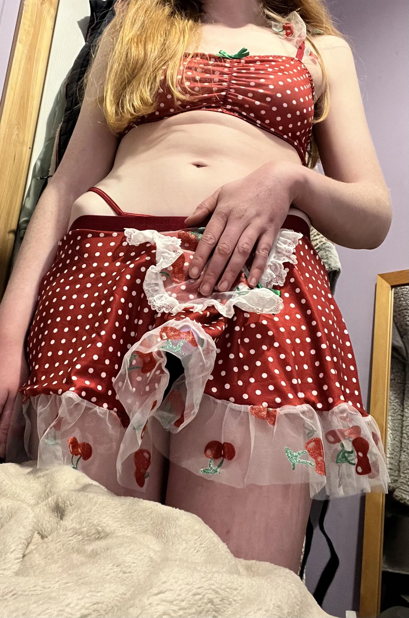 This skirt is so short… it can only hide my small strapon. My bigger ones stick out the bottom