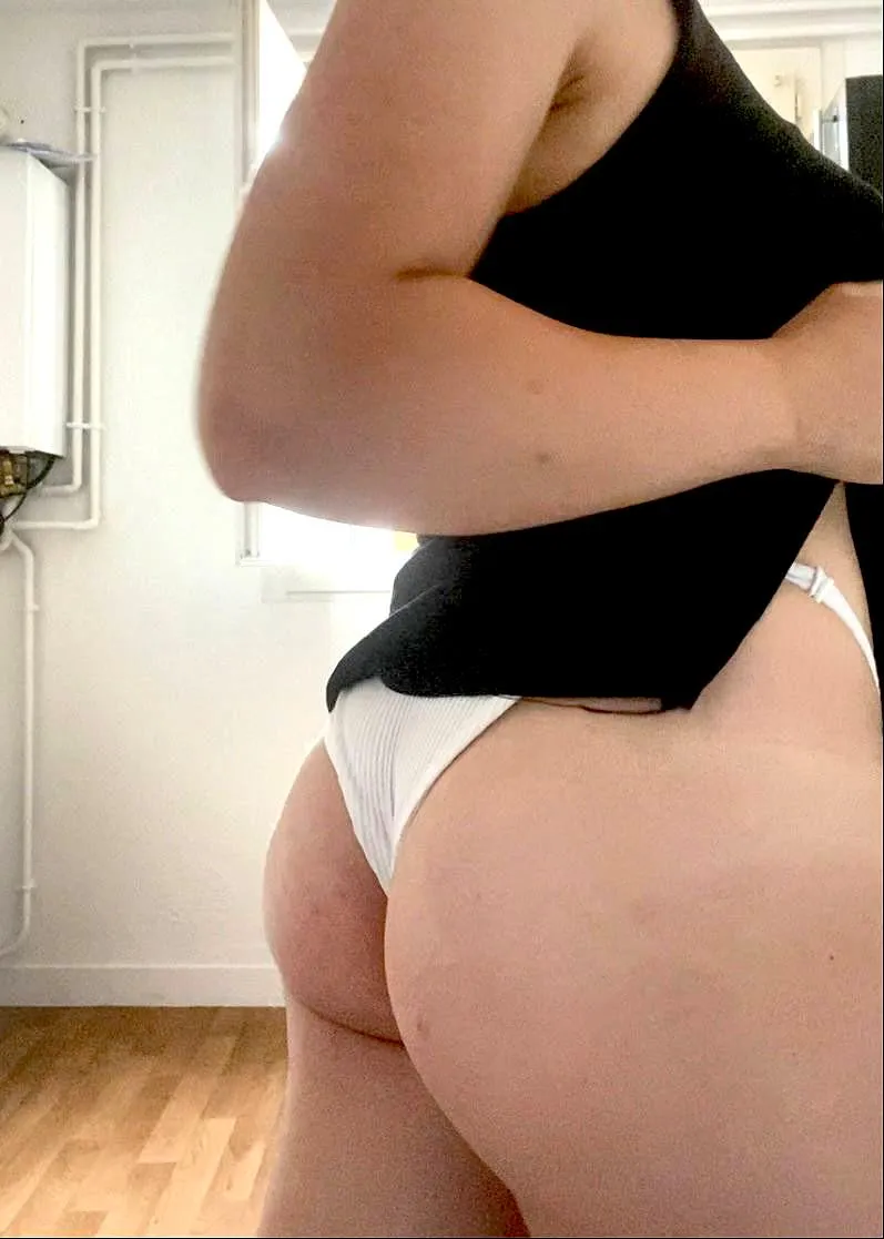 Tu viens fourrer ta tête dedans?😋