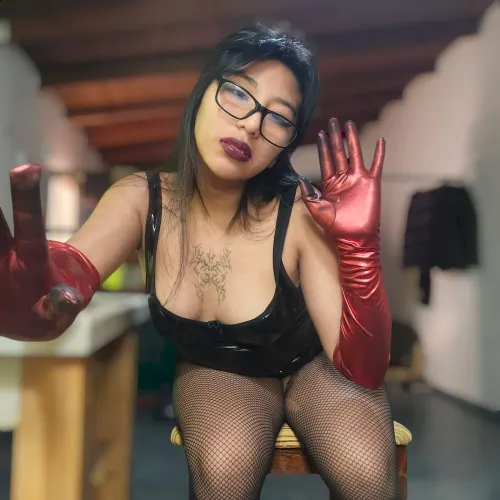 You should worship me and kneel right now.