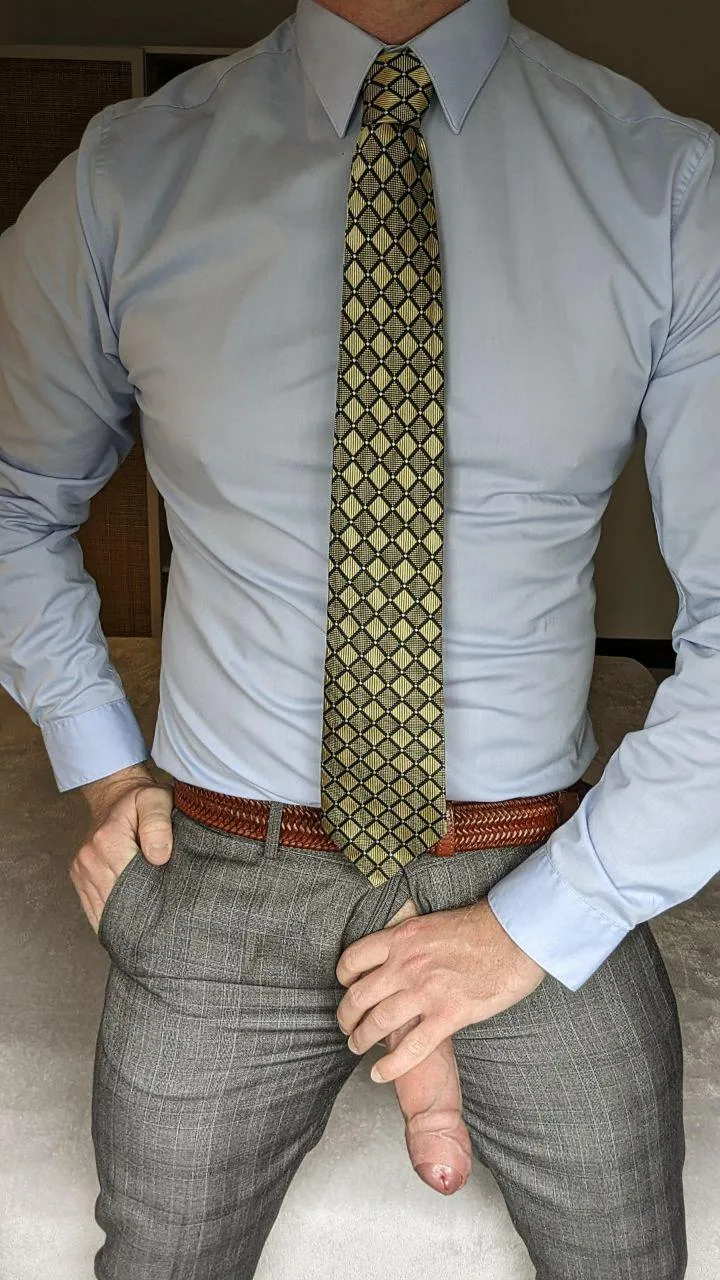 Formal and all alone... Want to keep me company?