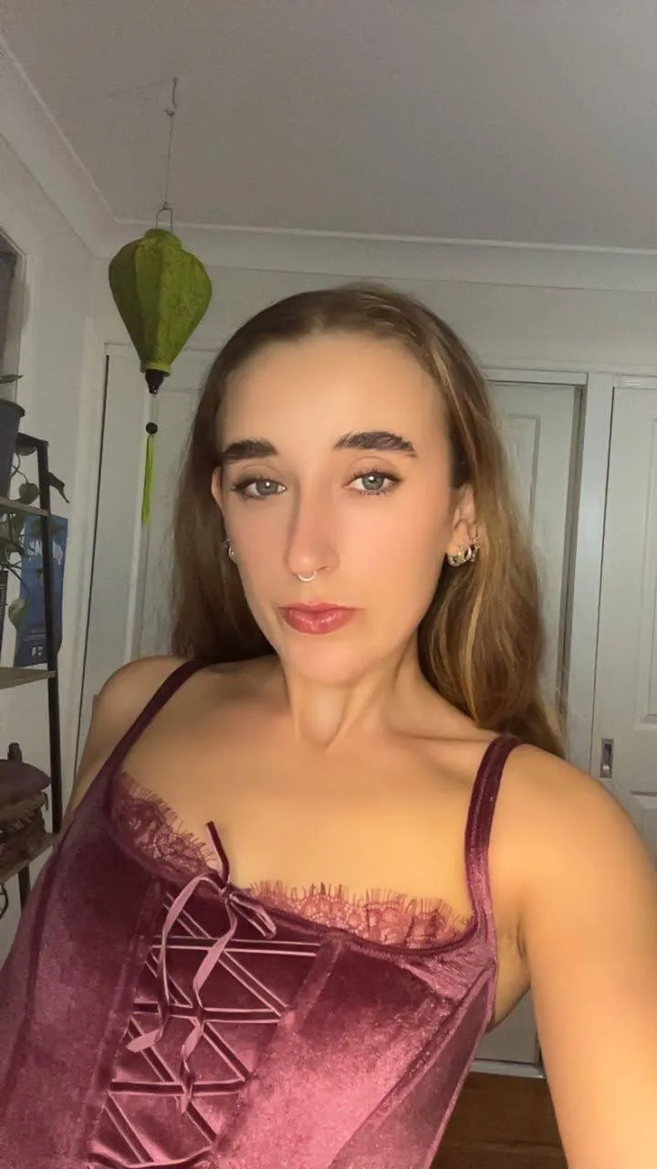 I wanna be fucked in public one day, wanna help make that come true😈?