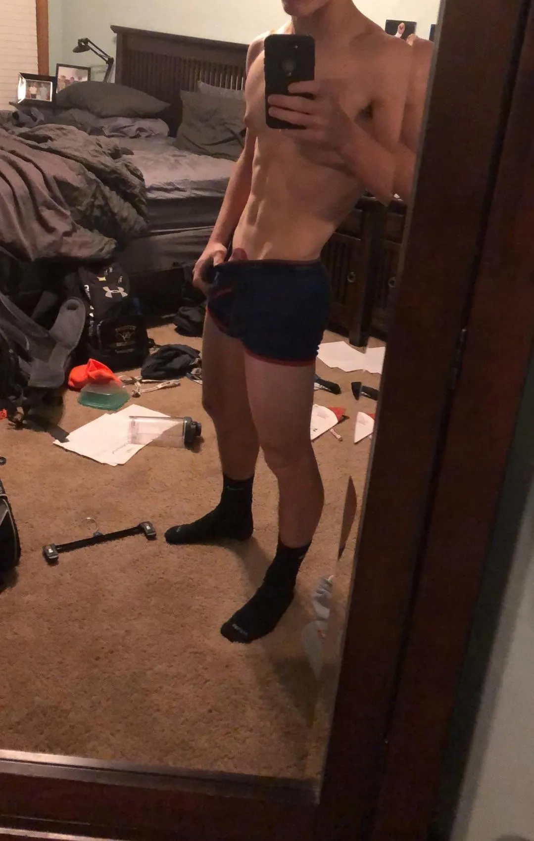 19, Looking for YOUNG FIT/MASC SUB SLUTS WHO SHOW FACE // sc: andy_mandy27
