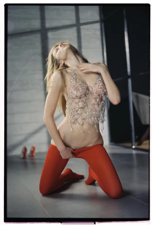 Inga (Nikon F65, Kodak vision3 250D)