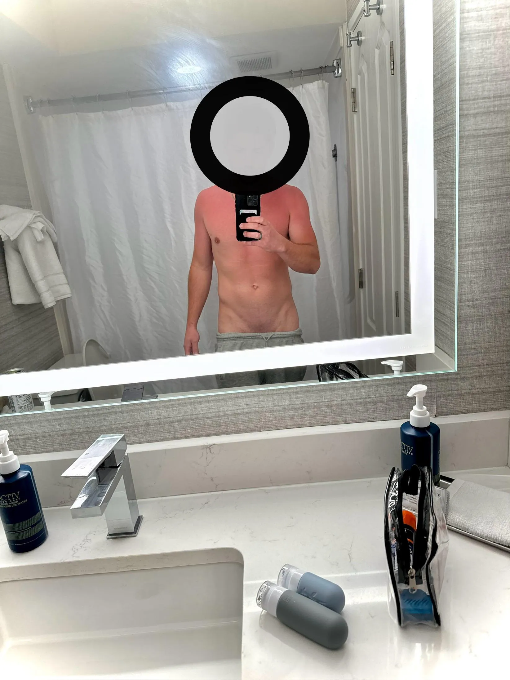 M32 looking to join cute couple