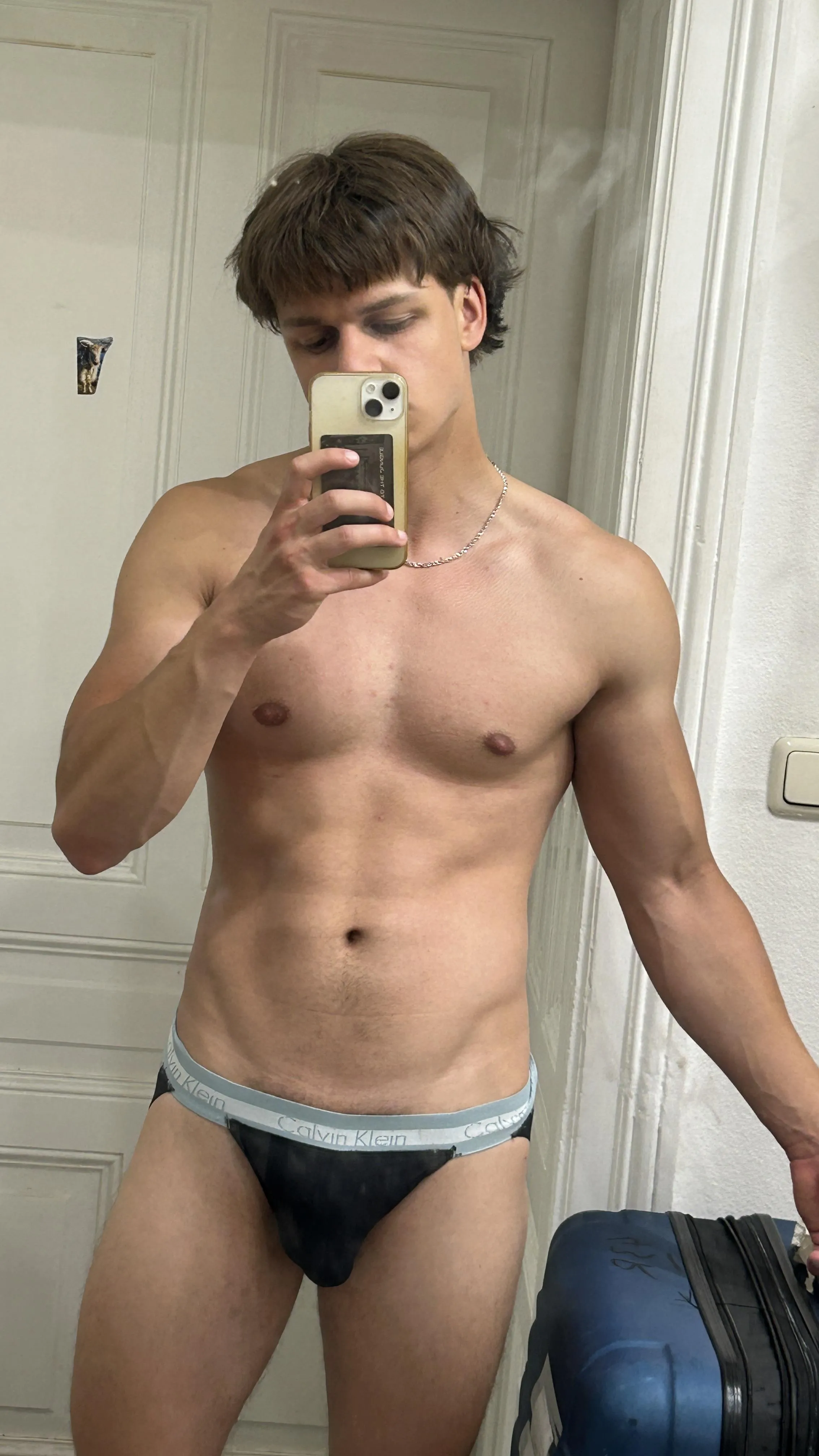 [20]Do I look tasty?