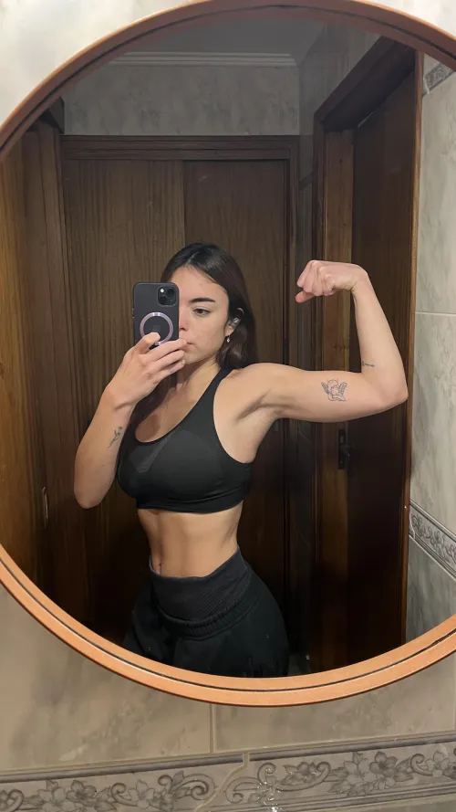 Arms coming in. Love growing.