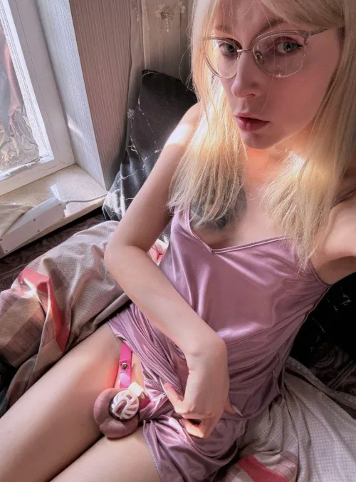 At this point it feels unatural not wearing a cage