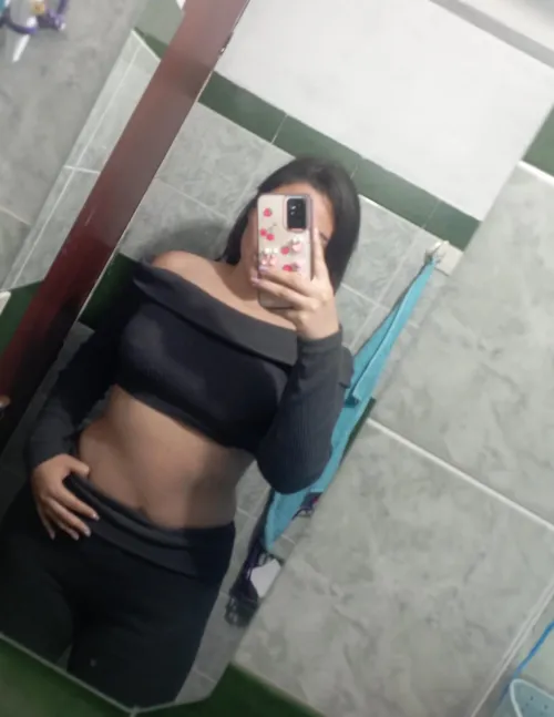 Do you dare to see what's under the clothes? 😈🔥