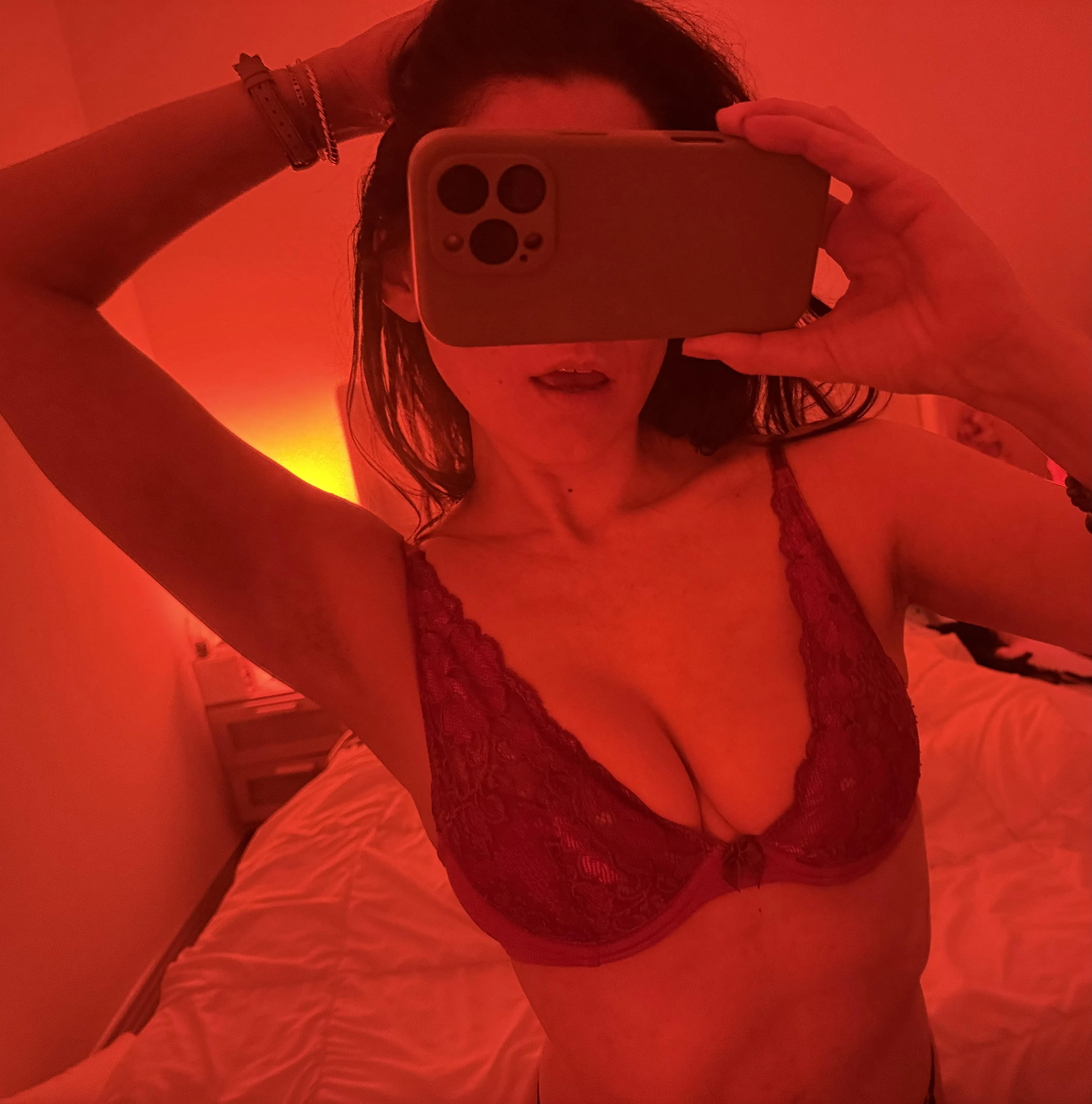 just a glimpse. any closer and I bite. 🖤🌹