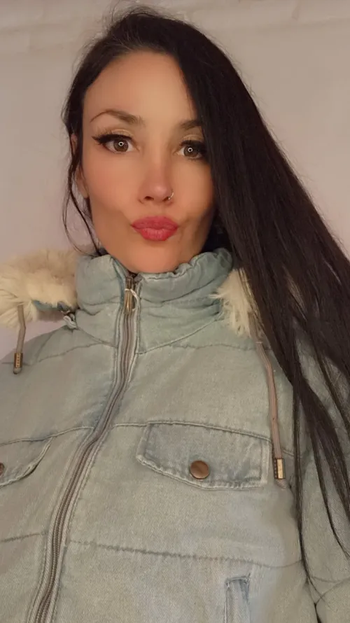 Kiss everyone ❤️💋