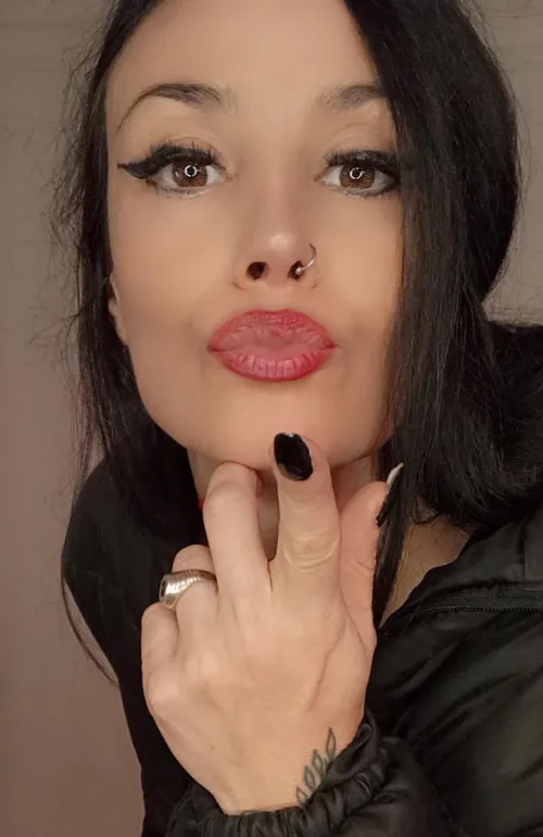 Kisses for all💋💋💋