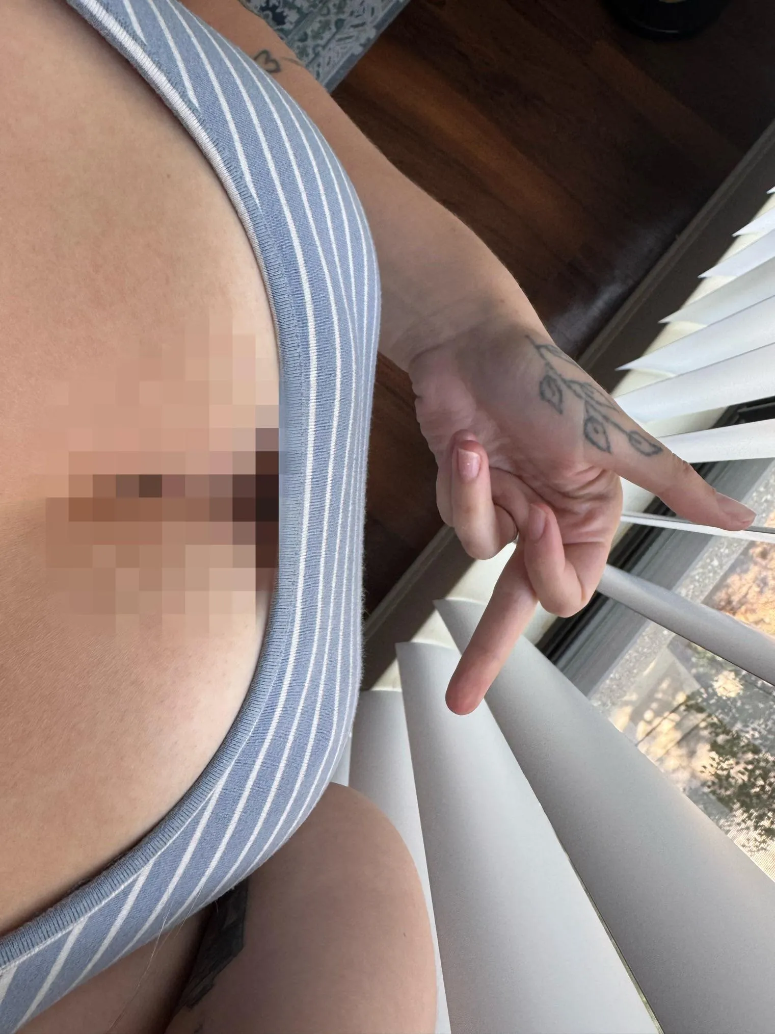 mommy always makes the betas feel included. pump to pixels