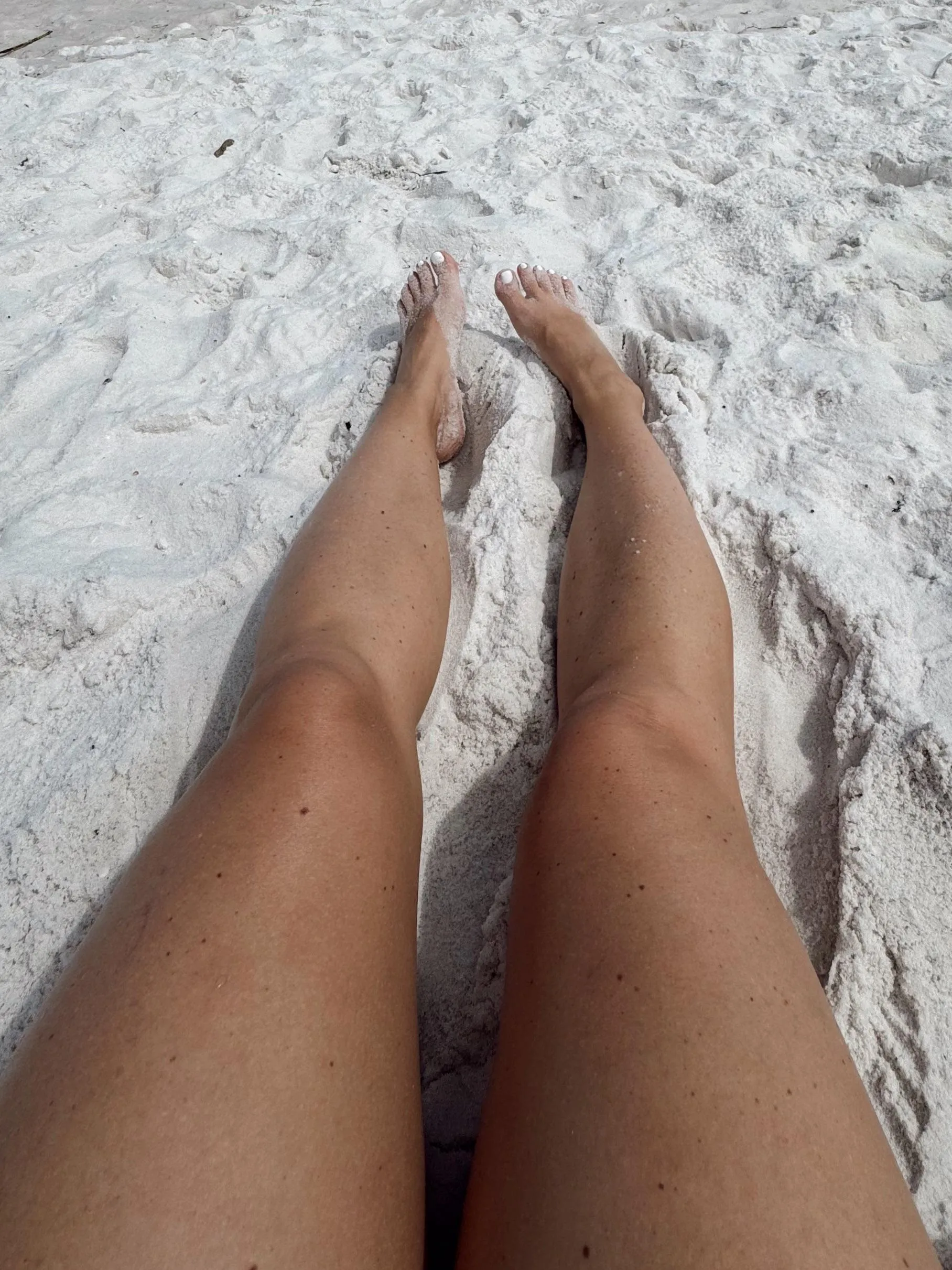Sandy toes