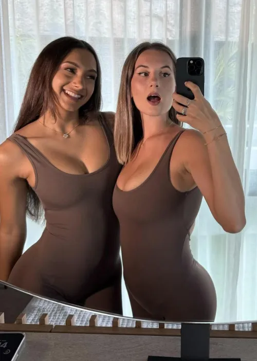 Vi piacerebbe vedere una collaborazione tra Laura Sommaruga e Giulia Ottorini?Se sì, quale?🥰