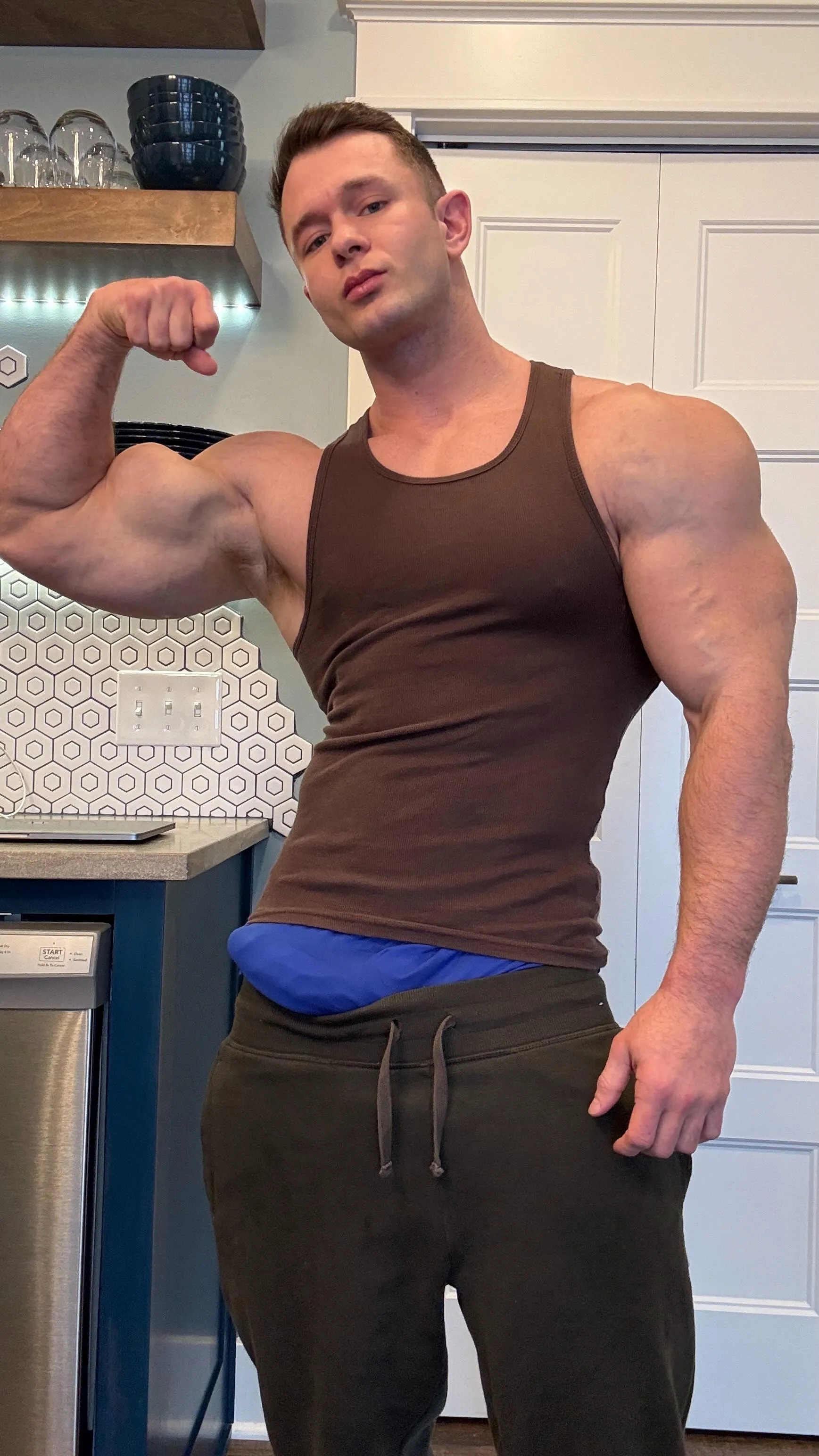 Where would your hands go if you were here?🥵