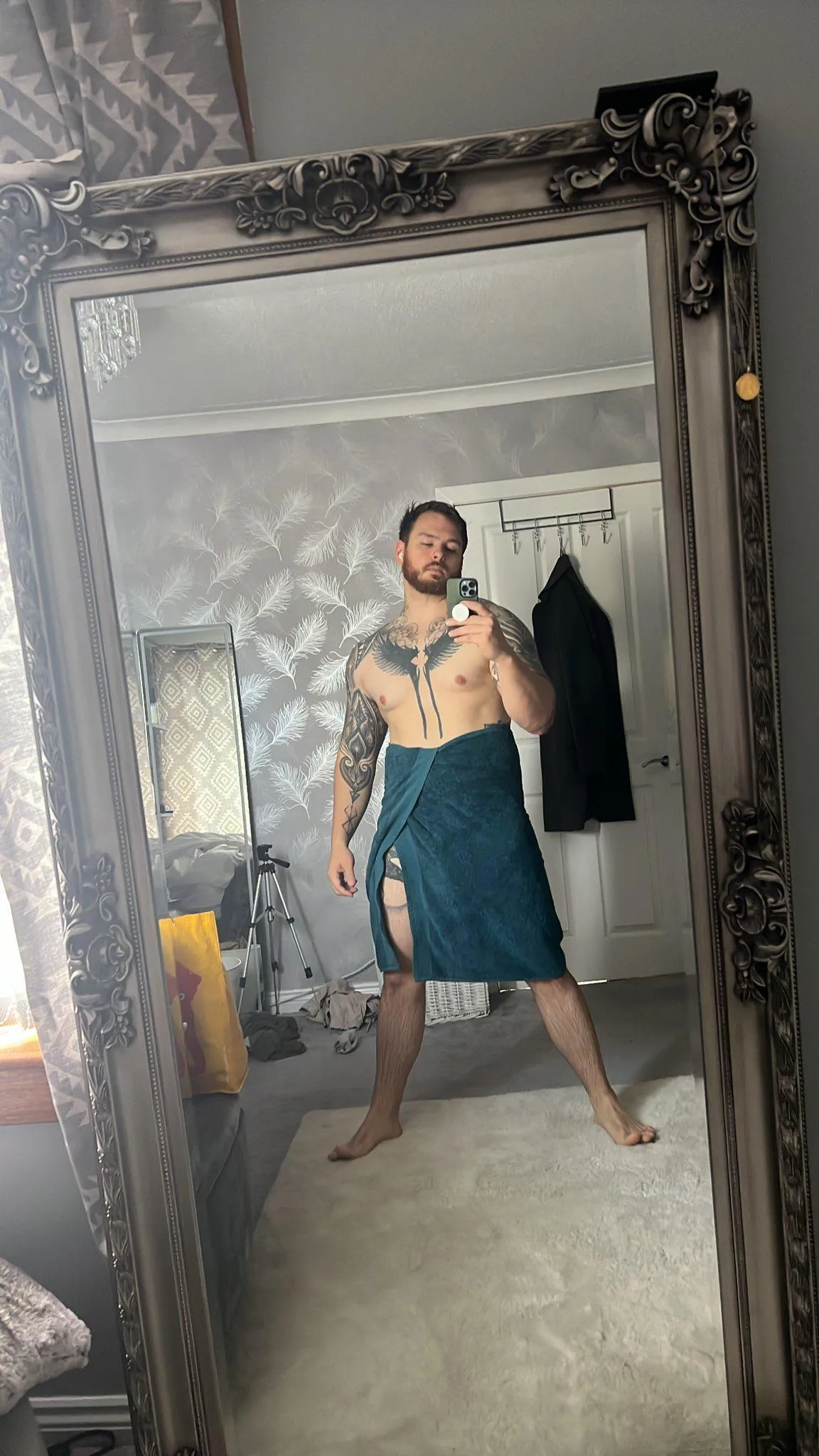 Yall wanna sit around in a wet towel for an hour with me?