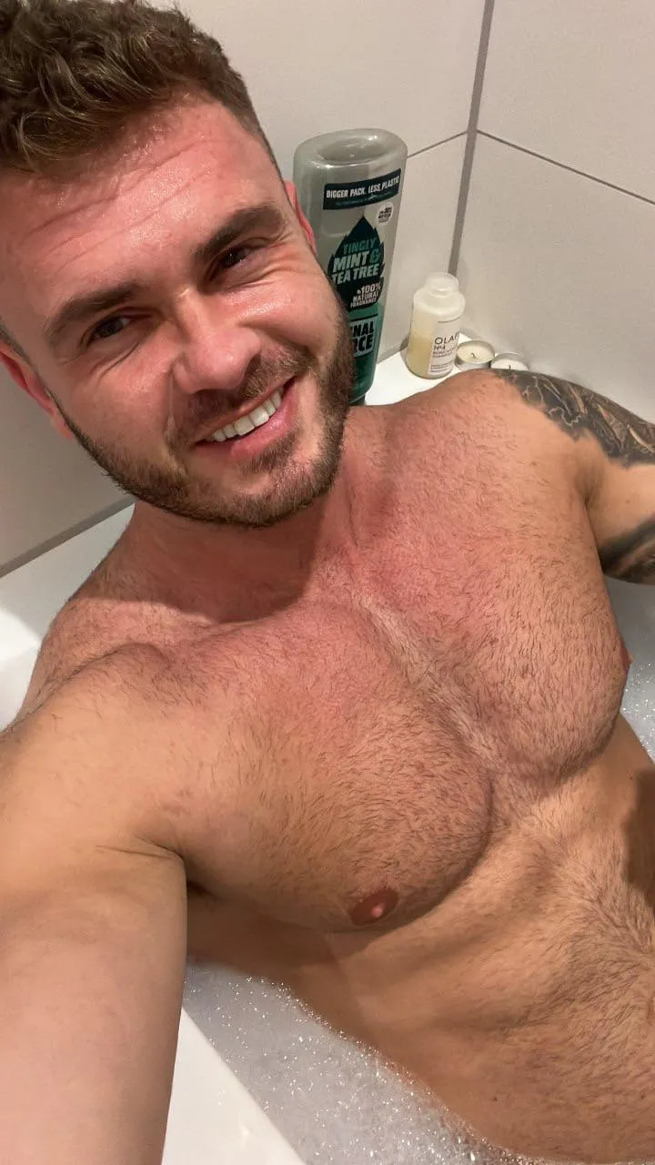 After a good workout it’s important we take a cold bath, come and join me?