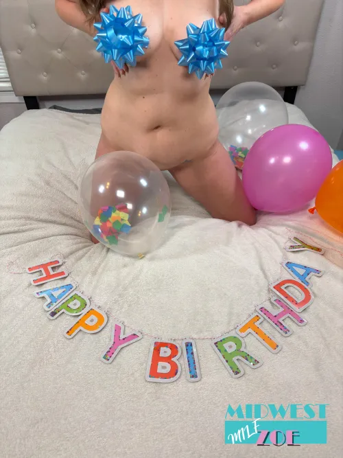 Aging like fine wine and flirting like it’s my job! Let’s make this birthday pop!