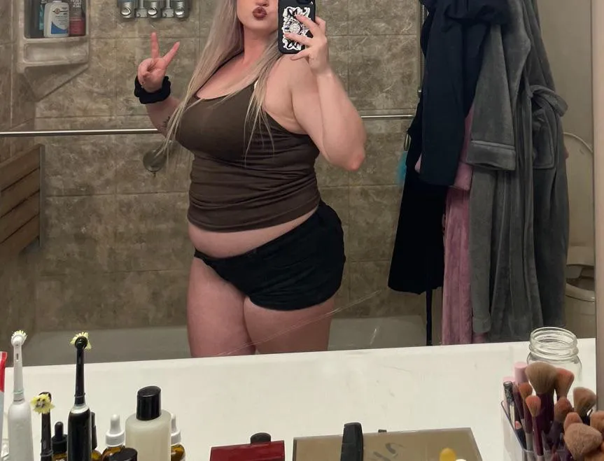 chubby girl in tight shorts at the function