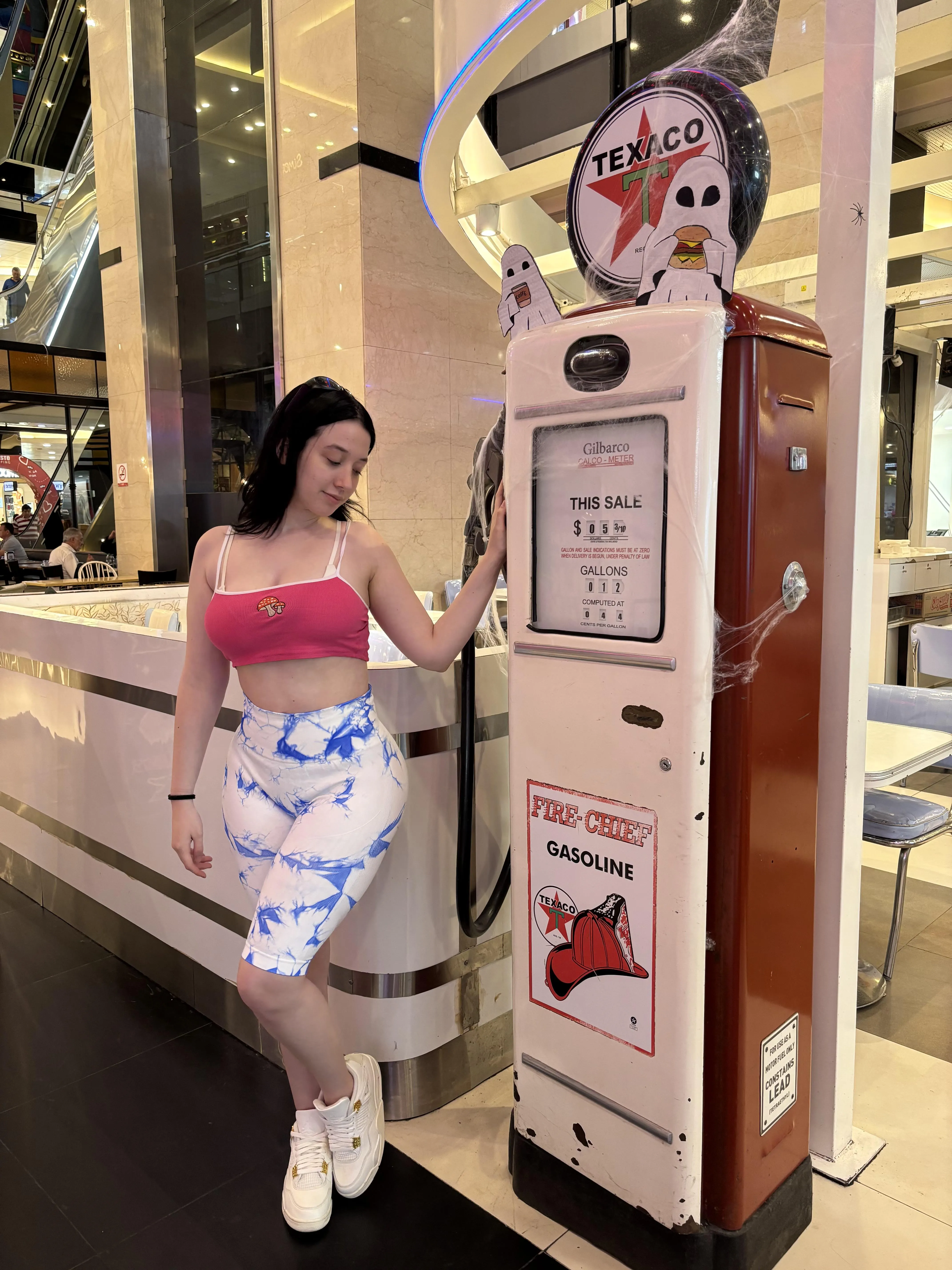 Crop top cute, tights tight… mood: heart stealer