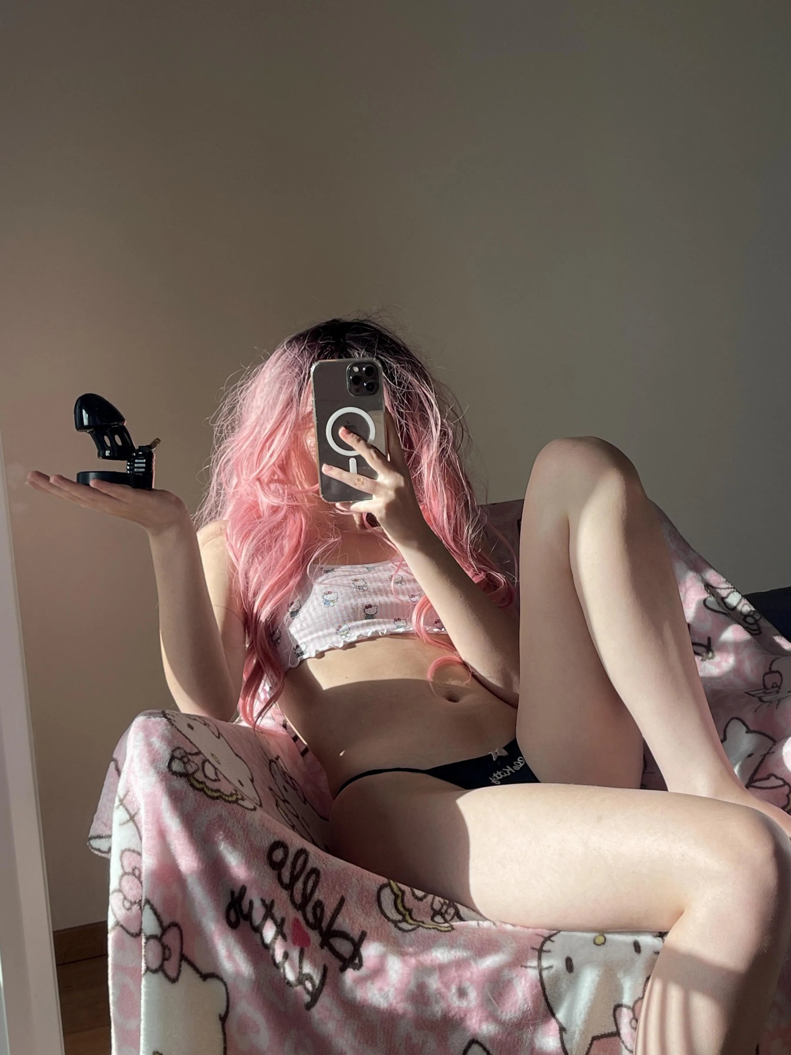 Do you deserve to have a perfect princess as a keyholder?🔐