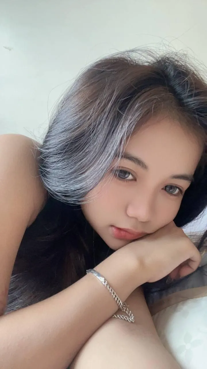 Fresh out of bed, but already feel hot today