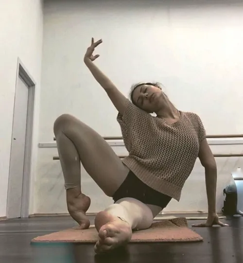 High arches feet and smelly toes are waiting on you