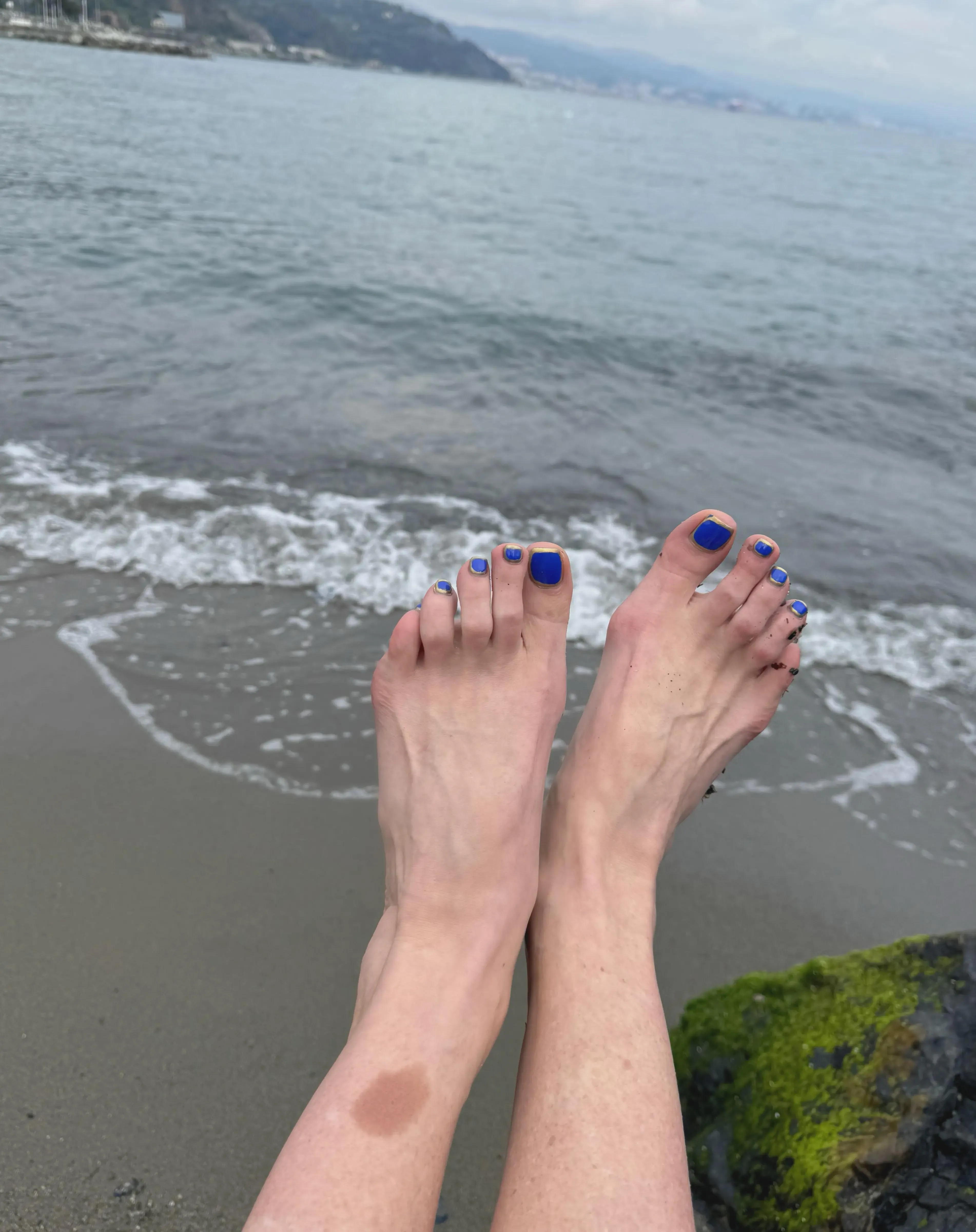 i know guys love a girl with a wellgroomed pedicure