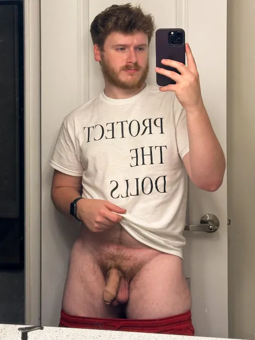 It’s hot af today 🥵 [27]