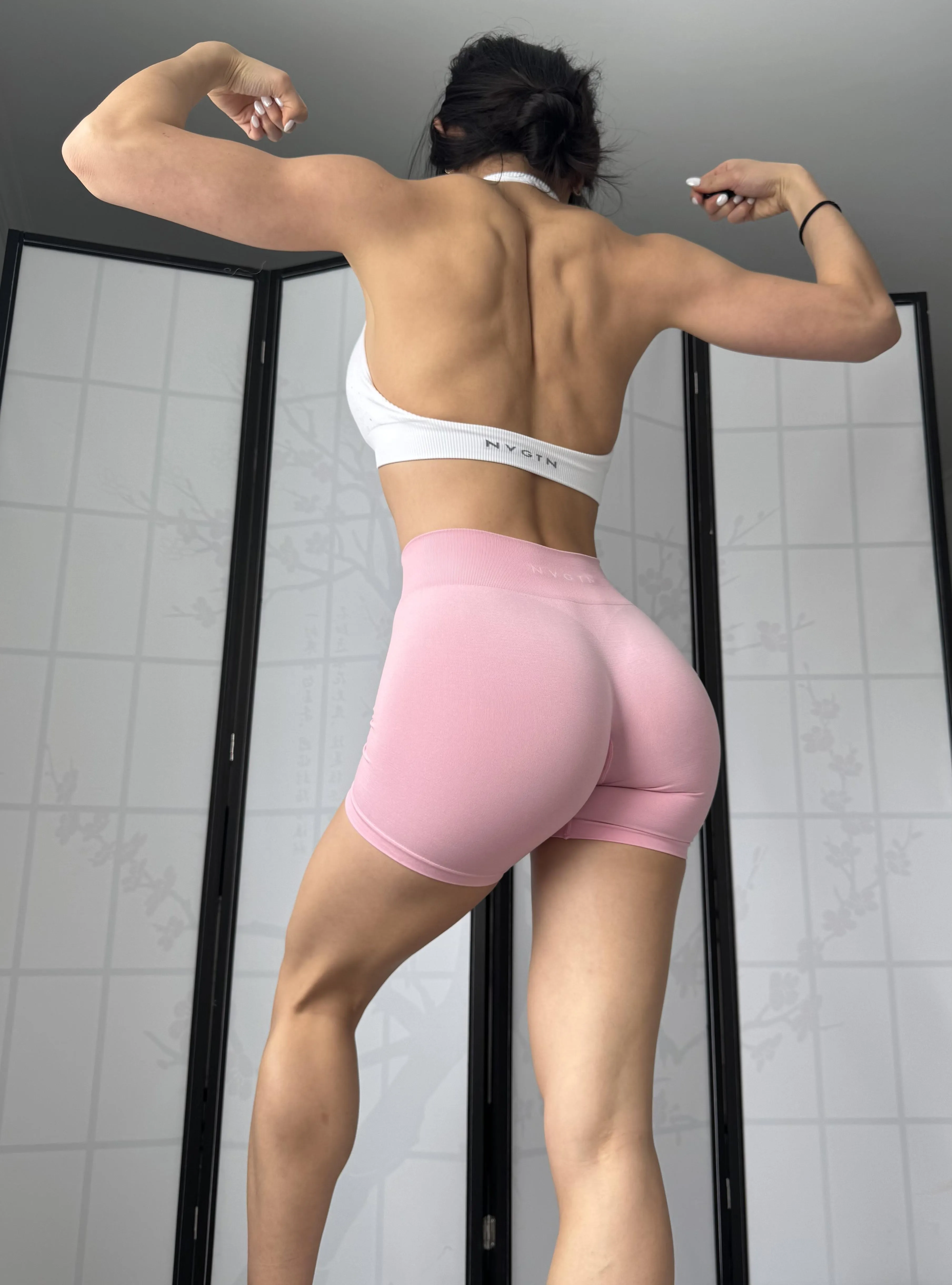 Just finished at the gym, how's my pump?