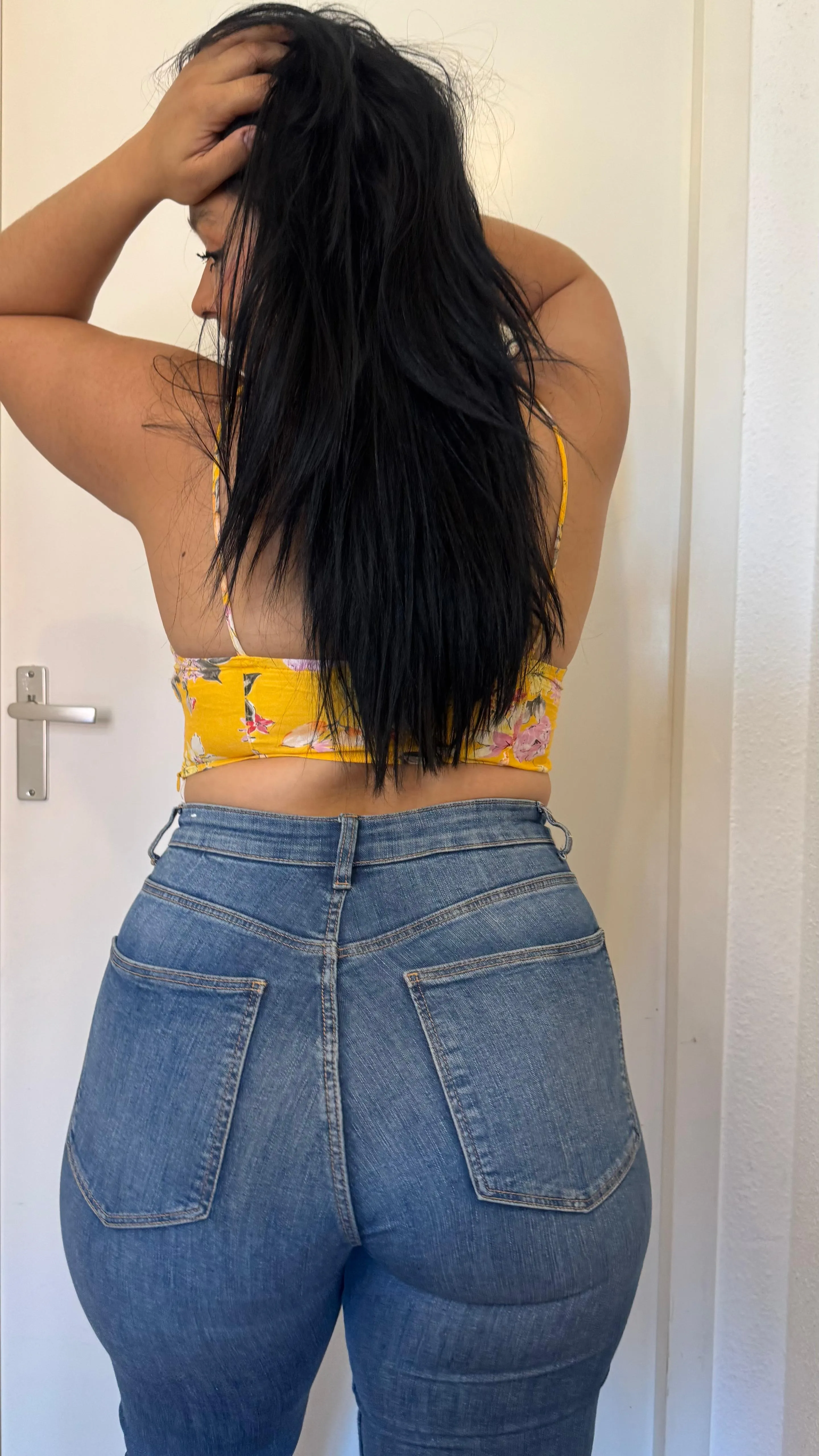 Life is overly complicated, make it easier. Just me and you️