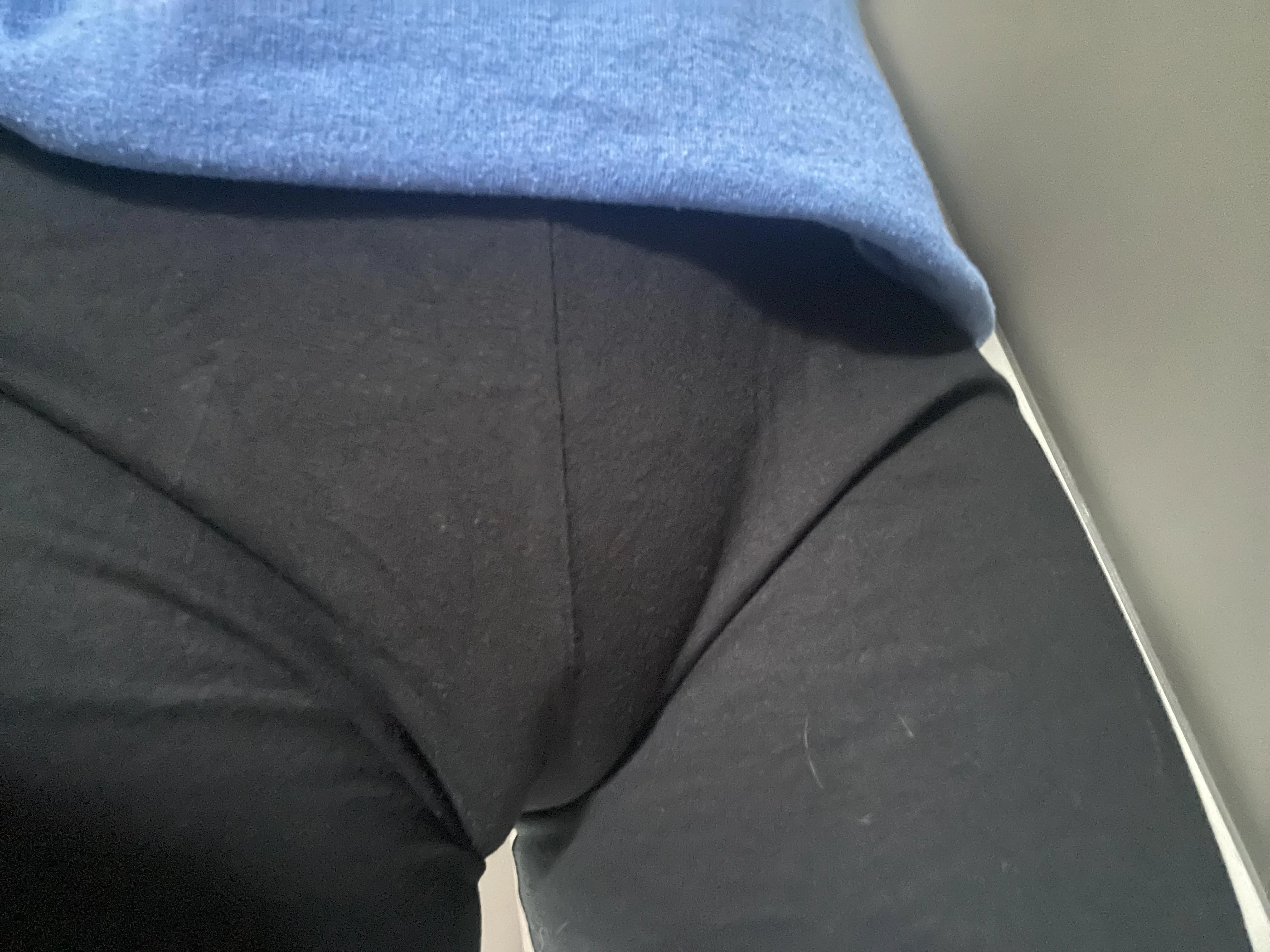 maybe i shouldnt wear leggings, huh🤭