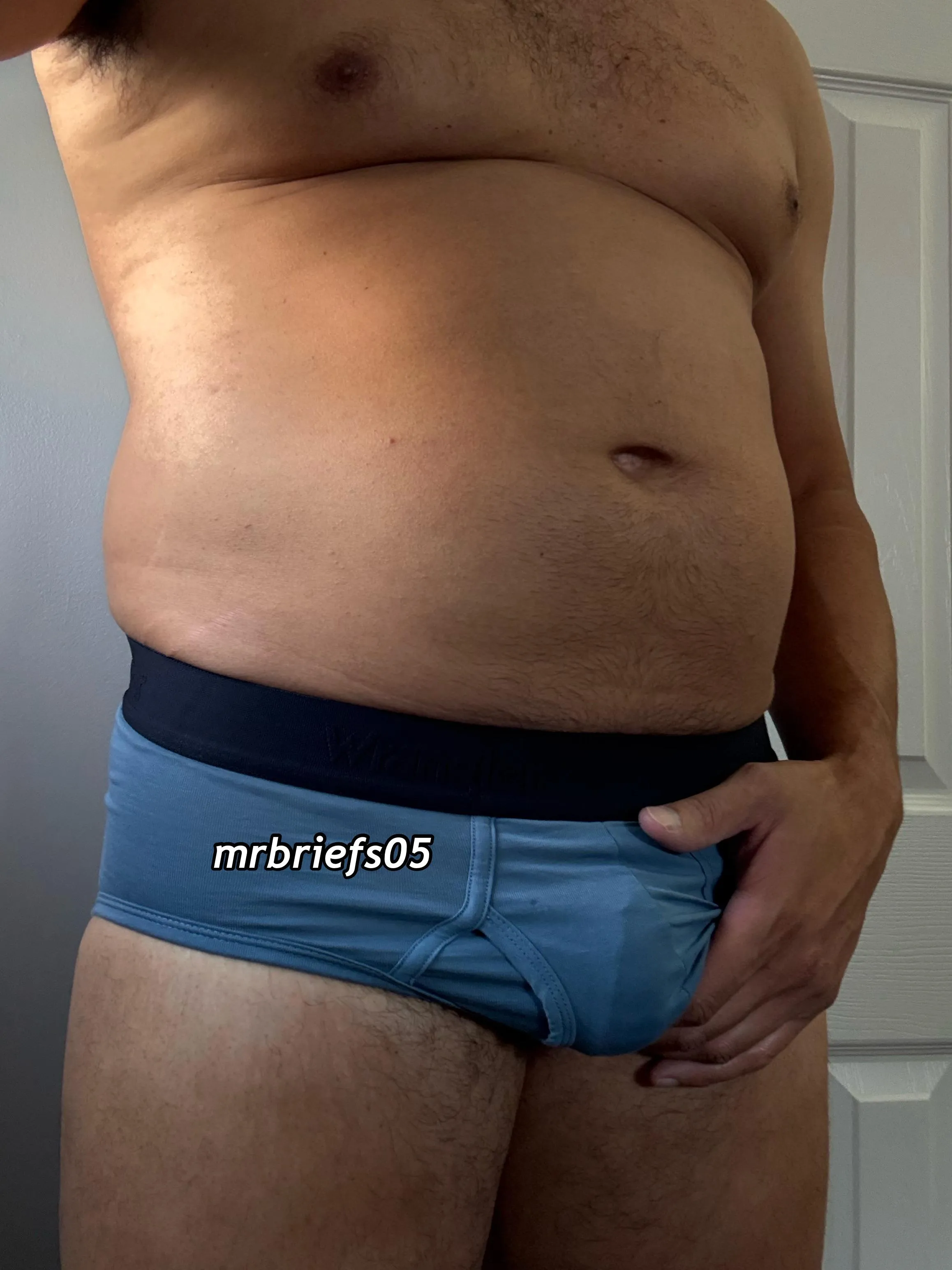 Monday’s Choice…🩵 Age 48