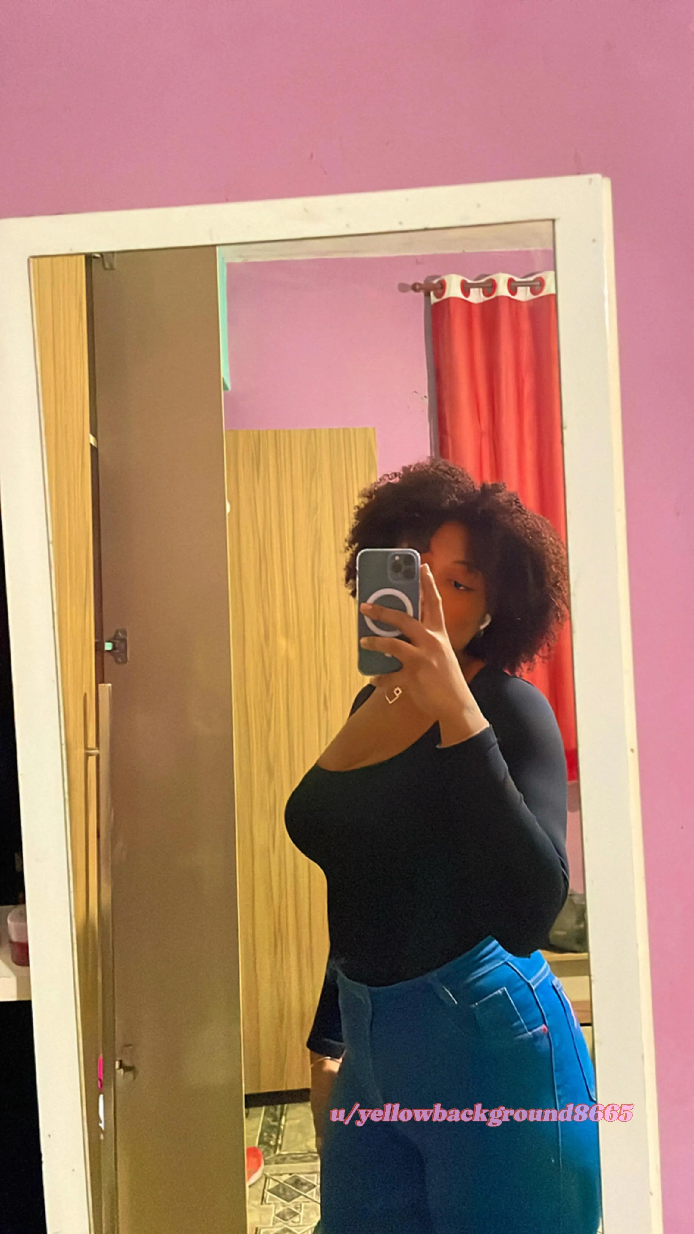 My body is reserved only for alphas, you sissies can just look a little.