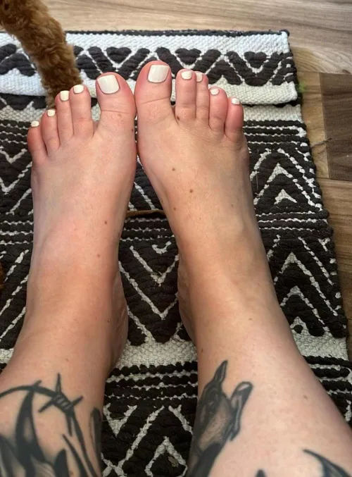 My friends feet are amazing