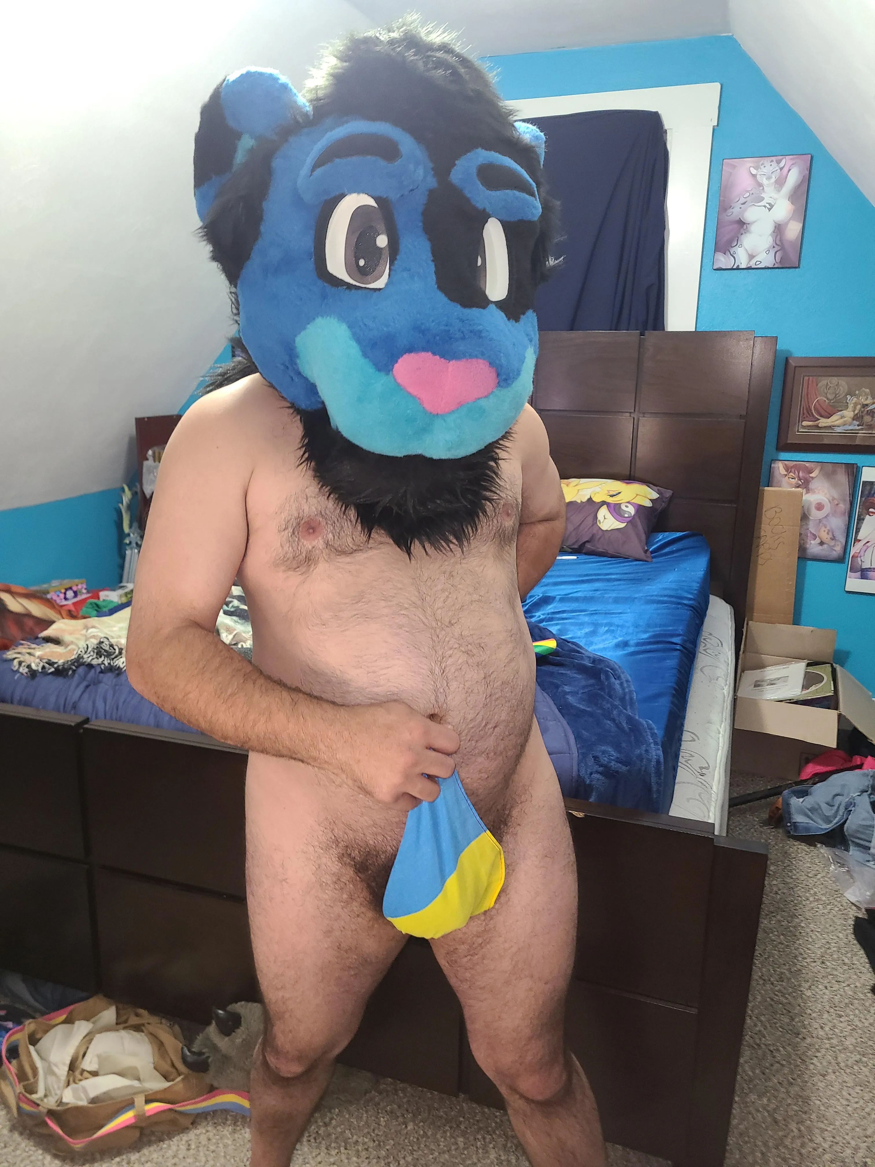 Oooh, I could wear it like this~ (OF: LustyLion9869 / JFF: LionclawAD)