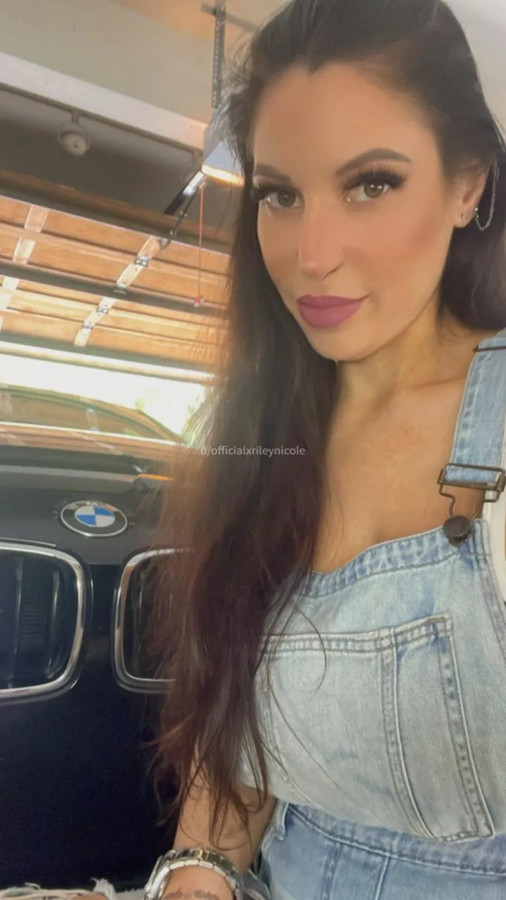 Where my Bimmer girls at?