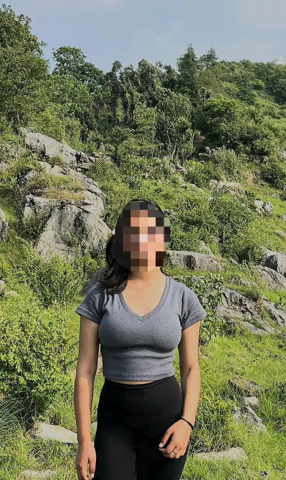 Wore a very revealing pink bra and shorts at Waterfall with an group trek with boyfriend friends and alot of strangers should i post glimpse??