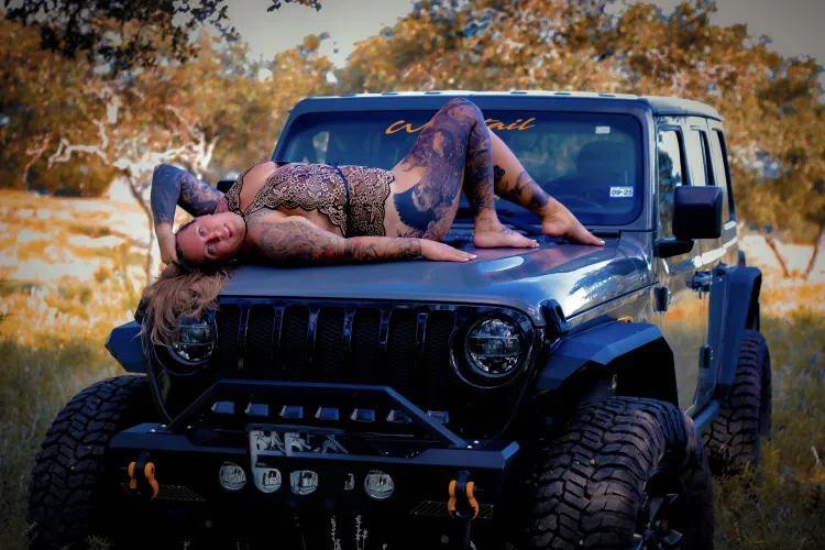 Big titty jeep girl IG TXVIXENKAY
