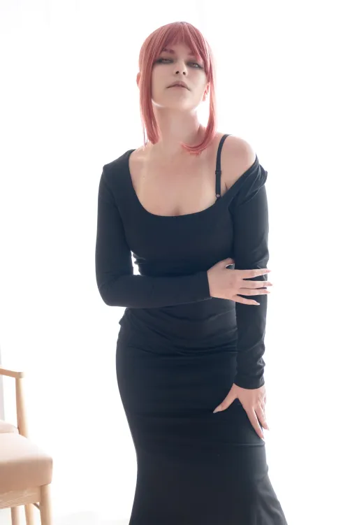 Black dress Makima cosplay by aimihachi