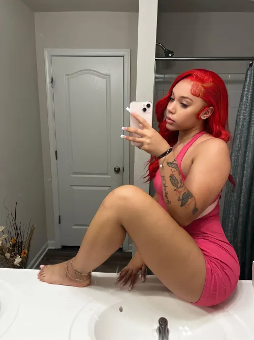 Every person that comments their age will get a pic in their inbox😝