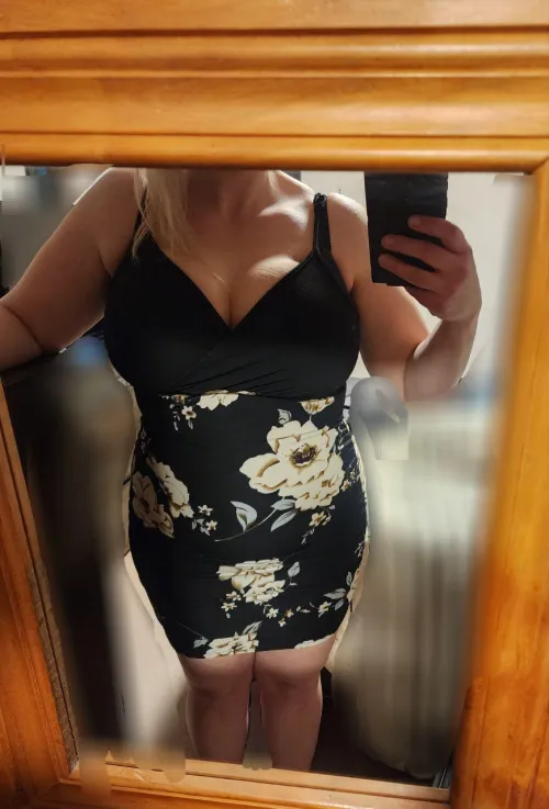I like this dress, I think it makes my tits look so good
