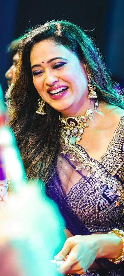 Mommy ka cleavage dekh ke khada hogaya ab muth girana padega