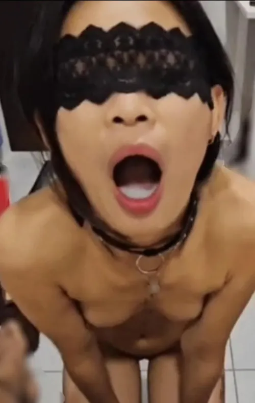 Mouth full of cum. Yummzzz