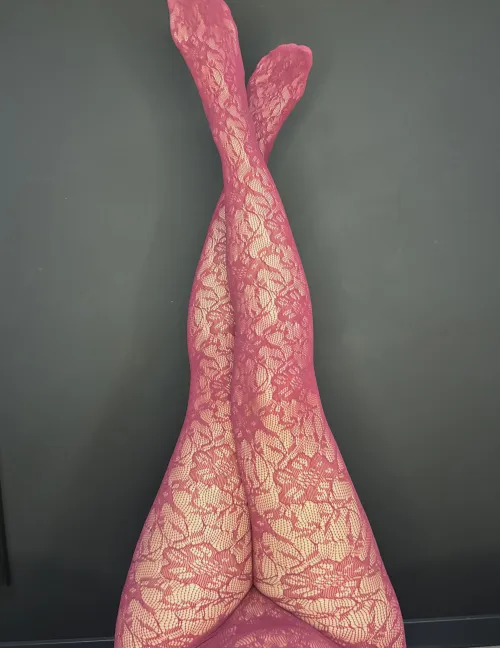 my legs look really good in pink tights too