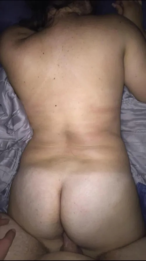 Tanline kink, maybe I should post the vid? 😈