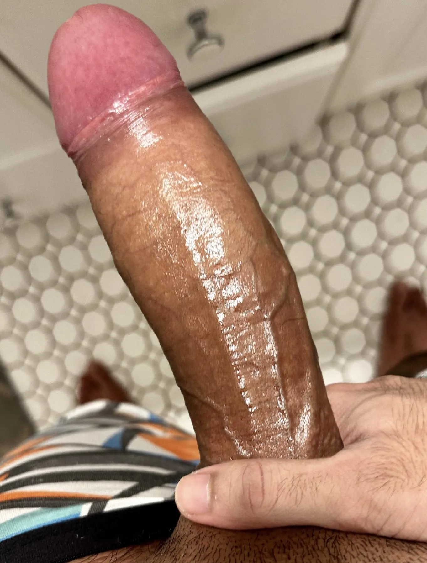 25 M4F I’m open to suggestions on how we can use this 😉